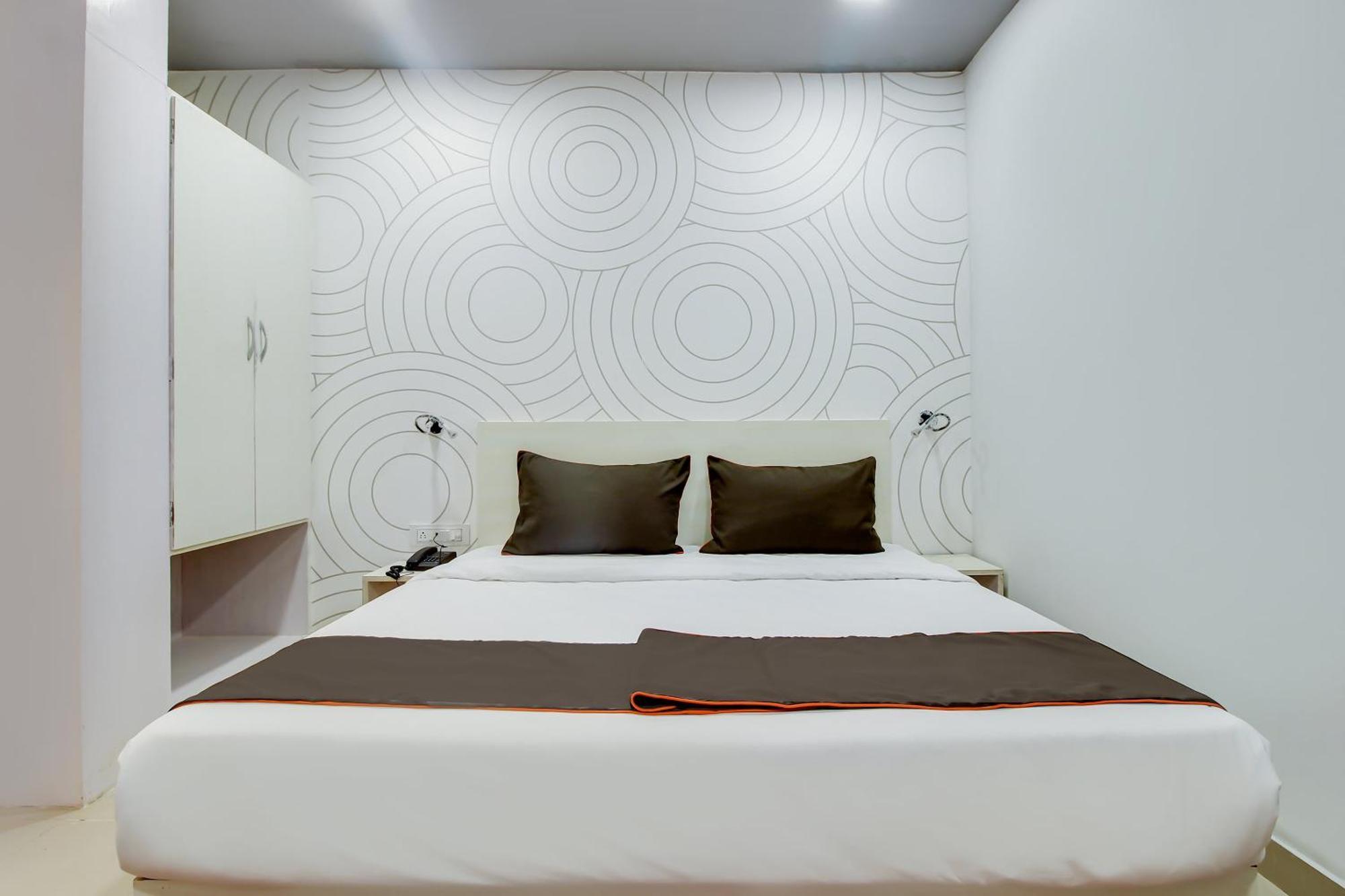 Collection O Airport View Guest House Airport Road Soalkuchi Exterior foto